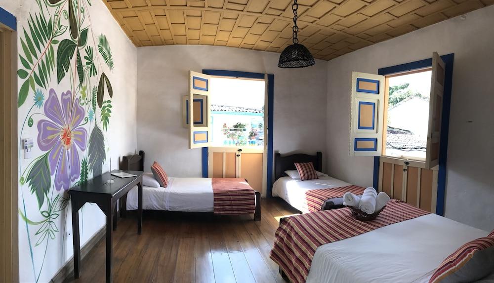 Hostal Ciudad De Segorbe Salento Exterior photo
